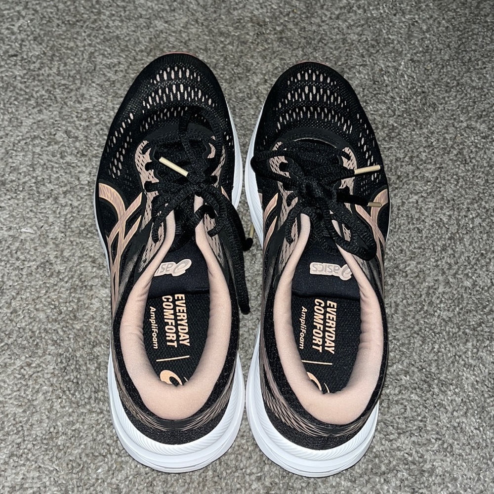 ASICS Amplifoam Running Sneakers